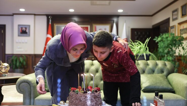 Bakan Göktaş, Şehit Yüzbaşı Alper Kocaman’ın Oğlunun Doğum Gününü Kutladı