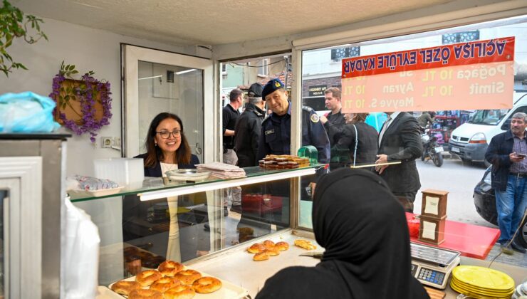 Vali Dr. Hülya Kaya Bağlarbaşı Mahallesi’nde Vatandaşlarla Bir Araya Geldi