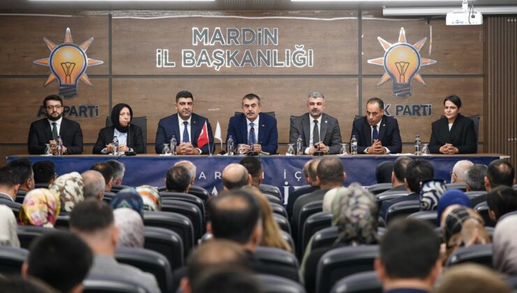 Bakan Yusuf Tekin, AK Parti Mardin İl Başkanlığını Ziyaret Etti