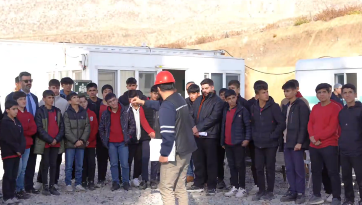 Bakan Bayraktar: “Gençlerimizi Türkiye’nin Yerli ve Millî Enerji Gücüyle Buluşturmaya Devam Ediyoruz”