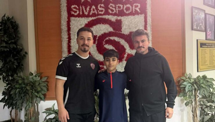 Karslı Futbolcu Yusuf Efe Yusufoğlu Sivasspor’a Transfer Oldu