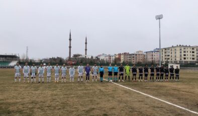 Kars 36 Spor, kendi evinde oynadığı Nusaybin Belediyespor karşısında yüzü güldü