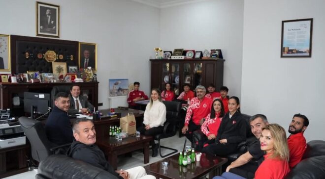 Milli Takım Atletlerinden Kars’ta Anlamlı Ziyaret