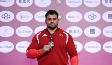 Rıza Kayaalp Tarih Yazdı: 13. Avrupa Şampiyonluğuyla Rekorun Tek Sahibi Oldu