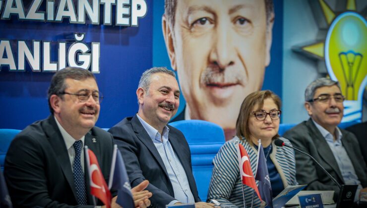 Abdülhamit Gül’den Gaziantep’te Teşkilat Vurgusu: “Türkiye Yüzyılı Yürüyüşümüz Sürecek”