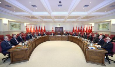 Millî Savunma Bakanlığında Savunma Sanayii Değerlendirme Toplantısı Gerçekleştirildi