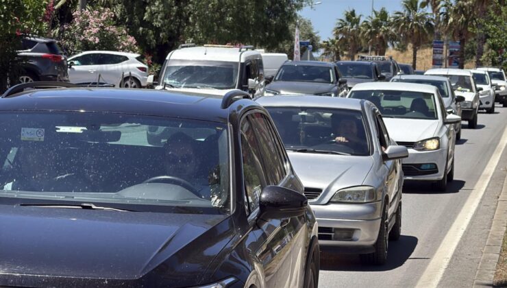 Bodrum Bayram Dönüşü Trafiği: 12 Saatte 10 Bin Araç Çıktı