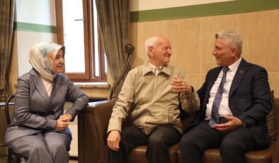 Bakan Bolat’tan Kurban Bayramı Öncesi Huzurevi Ve Çocuk Evleri Sitesine Anlamlı Ziyaret