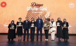 Bakan Yumaklı’dan Dünya Çiftçiler Günü Mesajı: “Üretimde Şahlanış Dönemi Başlıyor”Bakan Yumaklı’dan Dünya Çiftçiler Günü Mesajı: “Üretimde Şahlanış Dönemi Başlıyor”