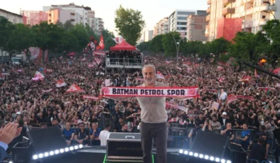 Batman Petrolspor’un Şampiyonluk Coşkusu: 24 Yıl Sonra Gelen Tarihi Zafer