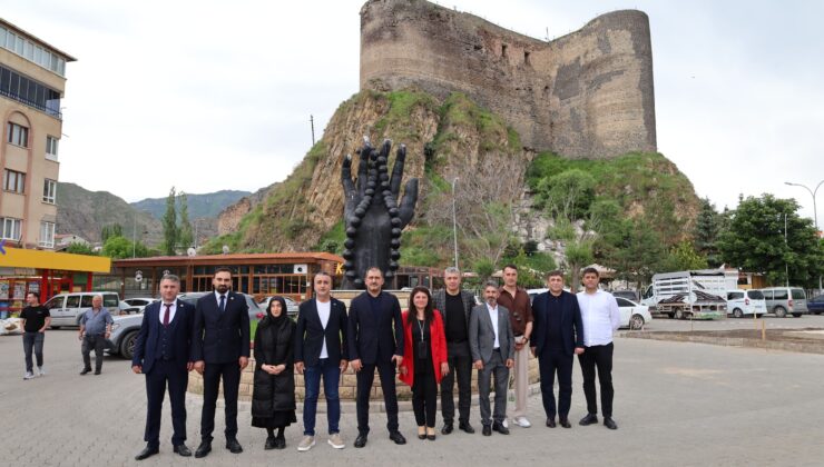 Anahtar Parti Genel Merkez Yöneticileri Oltu’da Vatandaşlarla Buluştu