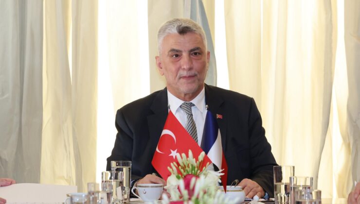 Ticaret Bakanı Ömer Bolat Fransa’da Şirket Temsilcileri İle Yuvarlak Masa Toplantısı Gerçekleştirdi