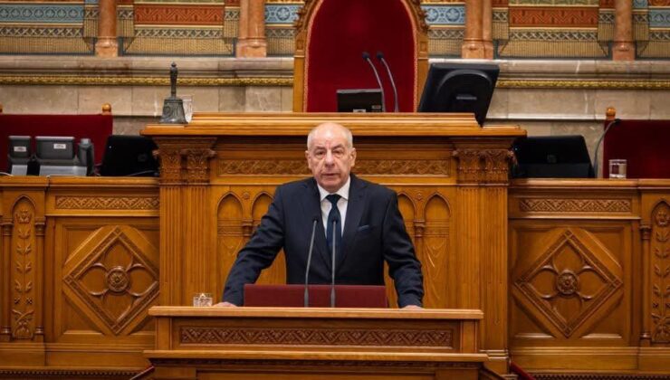 Macaristan Cumhurbaşkanı Tamas Sulyok Görev Süresini Sona Erdiren Anayasa Değişikliğini İmzaladı