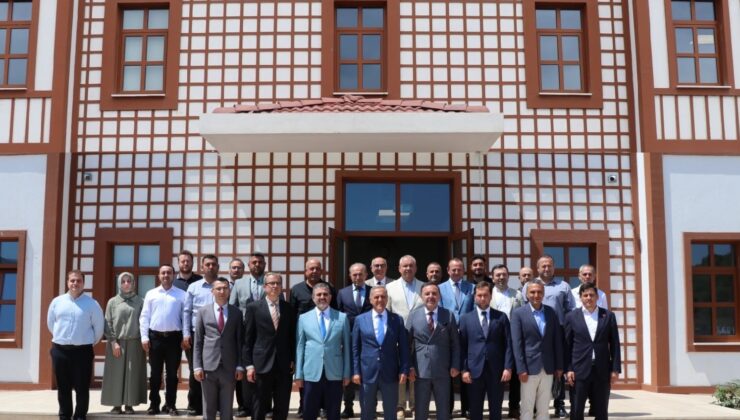 Vali Dr. Ahmet Hamdi Usta Yalova OSB’de Yatırımlar, Teknoloji ve Eğitim Projeleri Yerinde İncelendi