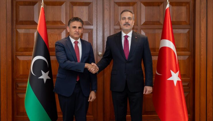 Dışişleri Bakanı Fidan, Pakistan Dışişleri Bakanı Dar İle İstanbul’da Görüştü