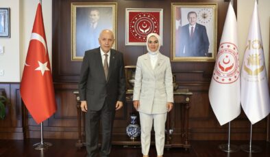 Bakan Göktaş Yenimahalle Belediye Başkanı Yaşar İle Görüştü