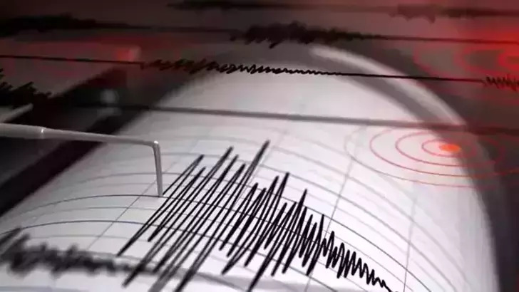 Endonezya’da 5,7 Büyüklüğünde Sarsıntı Kaydedildi