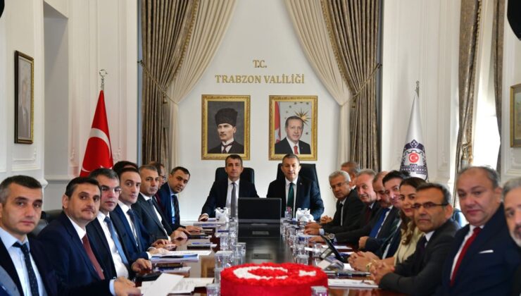 Trabzon Valisi Tahir Şahin Başkanlığında Vatandaş Memnuniyeti Toplantısı Gerçekleştirildi