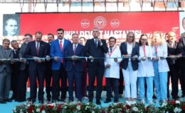 Bakan Memişoğlu İzmir’e İkinci Şehir Hastanesi Müjdesini Verdi