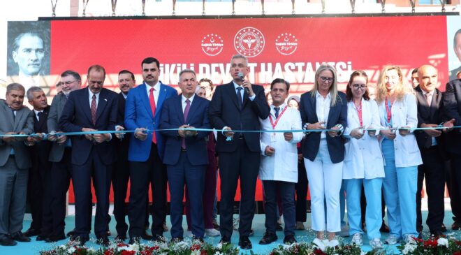 Bakan Memişoğlu İzmir’e İkinci Şehir Hastanesi Müjdesini Verdi