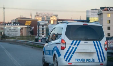 İstanbul’da 30 Ağustos Provası Nedeniyle Vatan Caddesi Trafiğe Kapatıldı