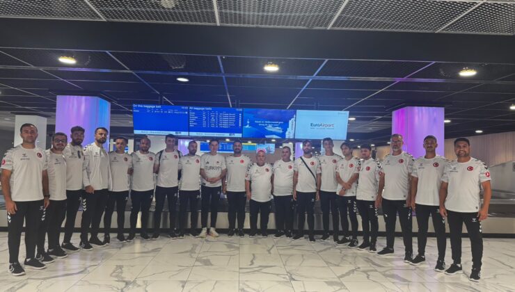 B1 Erkek Milli Futbol Takımı Avrupa Şampiyonası İçin Sahaya İniyor