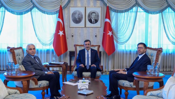 Siirt Heyeti Cumhurbaşkanı Yardımcısı Cevdet Yılmaz’ı Külliye’de Ziyaret Etti: Kentin Talepleri Ve Dev Projeler Görüşüldü